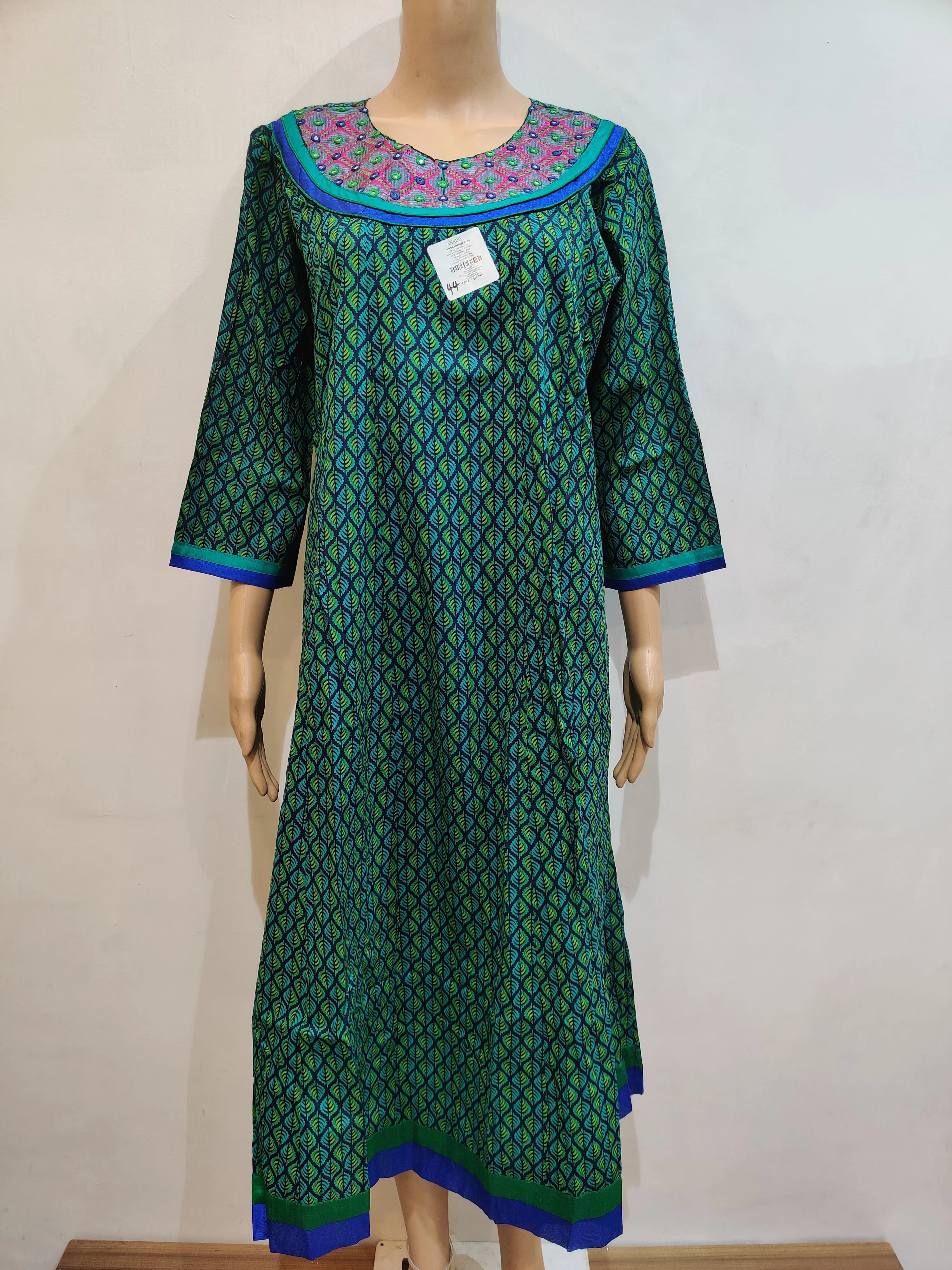 Parijaat Kurti